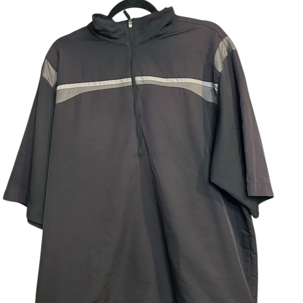 Nike Golf Men’s XL Black short sleeve 1/4 zip windbreaker pullover jacket